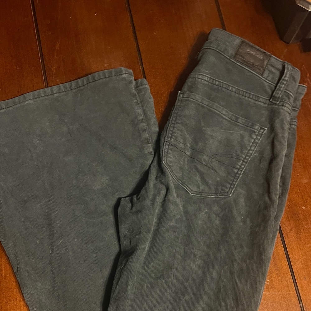 American Eagle Outfitters•High Rise Flare Cordoroy